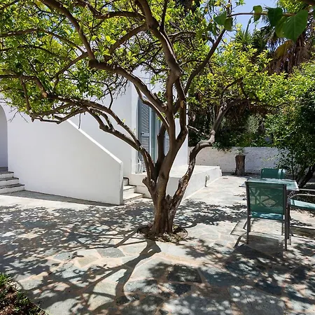 Comfortable Two Bedroom Apartment