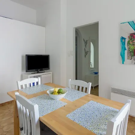 Comfortable Two Bedroom Parikia (Paros)