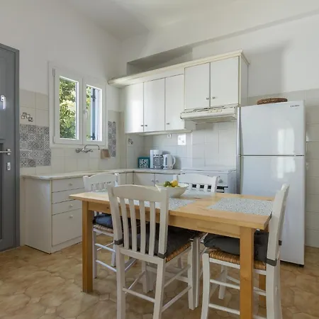 Comfortable Two Bedroom *